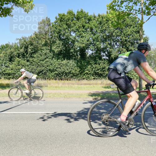 09.08.2026 - GEWOBA Citytriathlon Bremen Michael Burmester http://msf.ph/oto/9962516 09.08.2026 14:28:55 Radfahren 13, 33, 46, 50, 68, 71, 84, 97, 109, 114, 117, 124, 129, 150, 162, 350, 498 meine-sportfotos.de