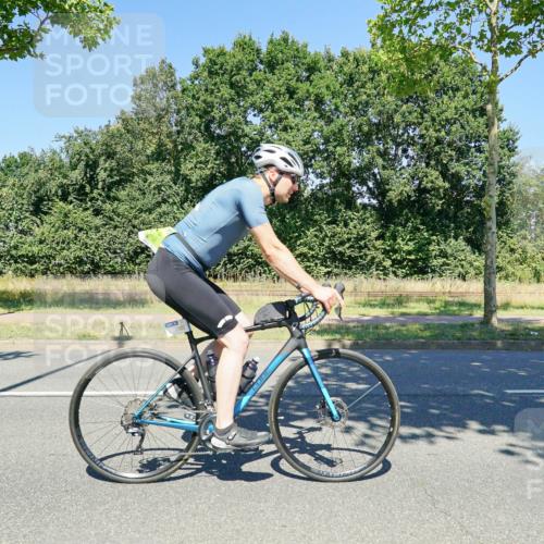 09.08.2026 - GEWOBA Citytriathlon Bremen Michael Burmester http://msf.ph/oto/9962523 09.08.2026 14:29:02 Radfahren 13, 33, 46, 68, 71, 84, 97, 114, 117, 124, 129, 150, 154, 162, 498 meine-sportfotos.de