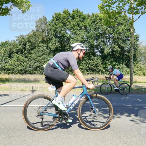 09.08.2026 - GEWOBA Citytriathlon Bremen Michael Burmester http://msf.ph/oto/9962537 09.08.2026 14:29:37 Radfahren 35, 123, 143, 144, 294 meine-sportfotos.de