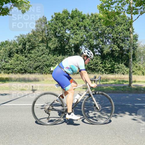 09.08.2026 - GEWOBA Citytriathlon Bremen Michael Burmester http://msf.ph/oto/9962568 09.08.2026 14:30:29 Radfahren 26, 27, 79, 118, 159, 169, 270, 374, 433 meine-sportfotos.de