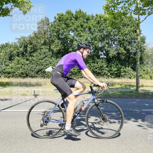 09.08.2026 - GEWOBA Citytriathlon Bremen Michael Burmester http://msf.ph/oto/9962576 09.08.2026 14:30:45 Radfahren 36, 45, 54, 73, 91, 105, 118, 128, 135, 186, 200 meine-sportfotos.de