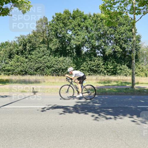 09.08.2026 - GEWOBA Citytriathlon Bremen Michael Burmester http://msf.ph/oto/9962582 09.08.2026 14:30:53 Radfahren 45, 54, 60, 73, 91, 92, 105, 125, 128, 135, 200, 353 meine-sportfotos.de