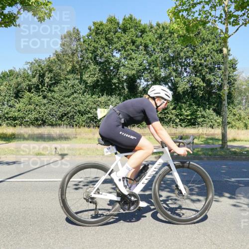 09.08.2026 - GEWOBA Citytriathlon Bremen Michael Burmester http://msf.ph/oto/9962670 09.08.2026 14:33:39 Radfahren 38, 74, 82, 146, 218, 232, 263, 308, 371, 470 meine-sportfotos.de