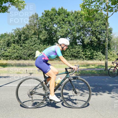 09.08.2026 - GEWOBA Citytriathlon Bremen Michael Burmester http://msf.ph/oto/9962713 09.08.2026 14:35:02 Radfahren 20, 220, 236, 284, 351, 362, 378, 404 meine-sportfotos.de