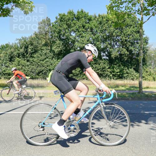 09.08.2026 - GEWOBA Citytriathlon Bremen Michael Burmester http://msf.ph/oto/9962720 09.08.2026 14:35:10 Radfahren 20, 37, 80, 192, 220, 236, 260, 284, 351, 362, 404 meine-sportfotos.de