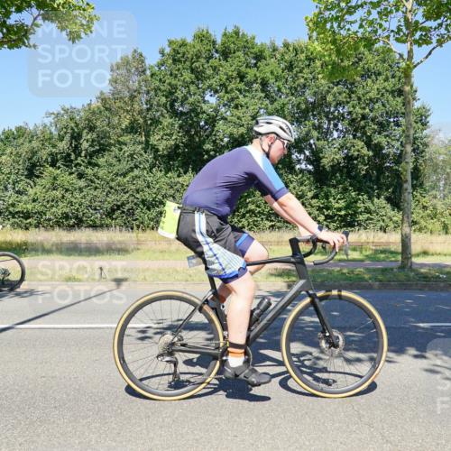 09.08.2026 - GEWOBA Citytriathlon Bremen Michael Burmester http://msf.ph/oto/9962729 09.08.2026 14:35:26 Radfahren 28, 57, 64, 80, 121, 130, 286, 339, 364, 370, 403, 466 meine-sportfotos.de