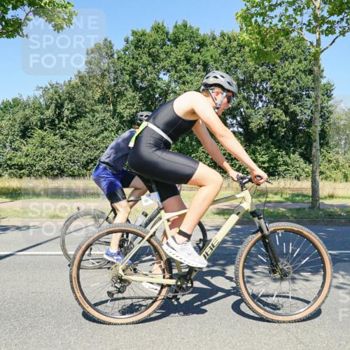 09.08.2026 - GEWOBA Citytriathlon Bremen Michael Burmester http://msf.ph/oto/9962813 09.08.2026 14:37:22 Radfahren 10, 58, 87, 172, 300, 316, 369, 385, 448 meine-sportfotos.de