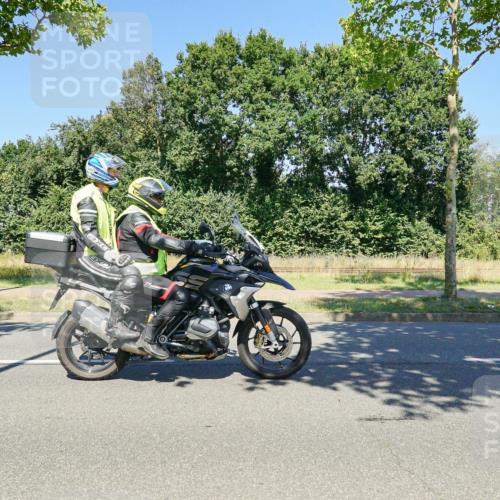 09.08.2026 - GEWOBA Citytriathlon Bremen Michael Burmester http://msf.ph/oto/9962852 09.08.2026 14:38:11 Radfahren 190, 193, 221, 266, 277, 280, 293, 297, 306, 314, 319, 324, 330, 335, 344, 402, 434, 454, 485, 521, 522 meine-sportfotos.de