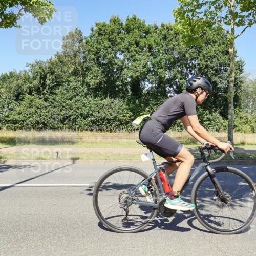 09.08.2026 - GEWOBA Citytriathlon Bremen Michael Burmester http://msf.ph/oto/9962897 09.08.2026 14:39:28 Radfahren 61, 106, 239 meine-sportfotos.de