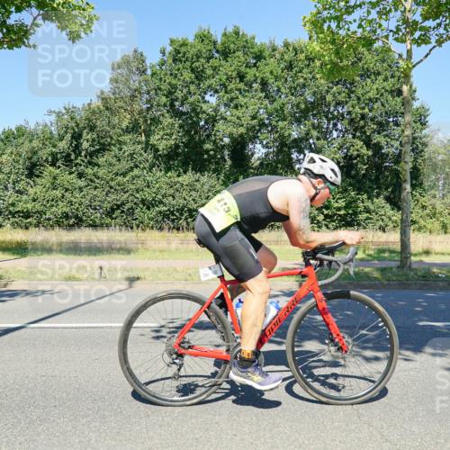09.08.2026 - GEWOBA Citytriathlon Bremen Michael Burmester http://msf.ph/oto/9962909 09.08.2026 14:39:52 Radfahren 234, 258, 391, 393, 413, 423 meine-sportfotos.de