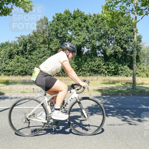 09.08.2026 - GEWOBA Citytriathlon Bremen Michael Burmester http://msf.ph/oto/9962976 09.08.2026 14:41:35 Radfahren 142, 213, 223, 230, 255, 342, 389, 419, 435, 471 meine-sportfotos.de