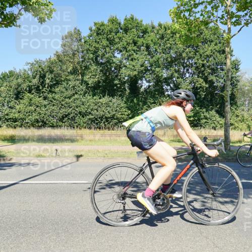 09.08.2026 - GEWOBA Citytriathlon Bremen Michael Burmester http://msf.ph/oto/9963009 09.08.2026 14:42:35 Radfahren 195, 233, 268, 281, 421 meine-sportfotos.de