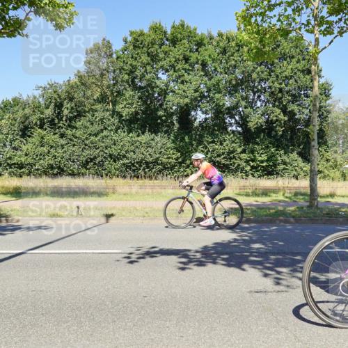 09.08.2026 - GEWOBA Citytriathlon Bremen Michael Burmester http://msf.ph/oto/9963015 09.08.2026 14:42:40 Radfahren 195, 233, 268, 281, 348, 421 meine-sportfotos.de