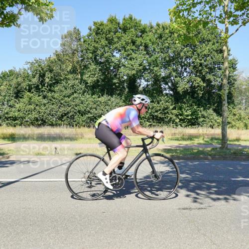09.08.2026 - GEWOBA Citytriathlon Bremen Michael Burmester http://msf.ph/oto/9963025 09.08.2026 14:43:10 Radfahren 201, 375, 426, 430, 480, 525 meine-sportfotos.de