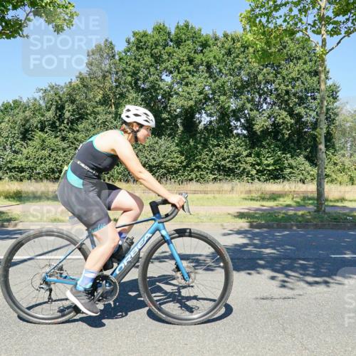 09.08.2026 - GEWOBA Citytriathlon Bremen Michael Burmester http://msf.ph/oto/9963096 09.08.2026 14:46:06 Radfahren 246, 332, 367, 496 meine-sportfotos.de
