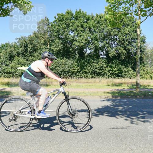 09.08.2026 - GEWOBA Citytriathlon Bremen Michael Burmester http://msf.ph/oto/9963137 09.08.2026 14:49:52 Radfahren 446, 504 meine-sportfotos.de