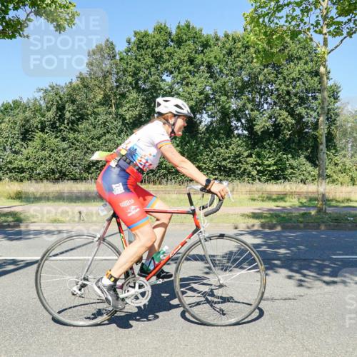 09.08.2026 - GEWOBA Citytriathlon Bremen Michael Burmester http://msf.ph/oto/9963145 09.08.2026 14:52:15 Radfahren 469, 512 meine-sportfotos.de
