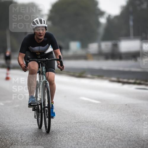 16.08.2026 - KN Förde Triathlon 2026 H.Heesch http://msf.ph/oto/9963621 16.08.2026 09:31:53 Radfahren 106, 140, 242, 245 meine-sportfotos.de