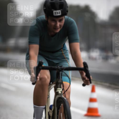 16.08.2026 - KN Förde Triathlon 2026 H.Heesch http://msf.ph/oto/9963745 16.08.2026 09:32:24 Radfahren 133, 232, 262 meine-sportfotos.de