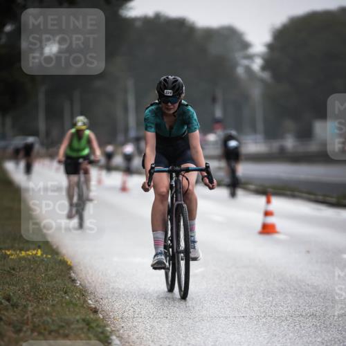 16.08.2026 - KN Förde Triathlon 2026 H.Heesch http://msf.ph/oto/9963780 16.08.2026 09:32:46 Radfahren 158, 162, 229, 238, 240, 251 meine-sportfotos.de