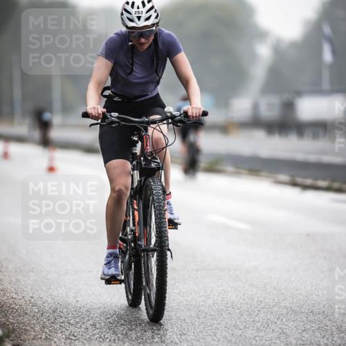 16.08.2026 - KN Förde Triathlon 2026 H.Heesch http://msf.ph/oto/9964512 16.08.2026 09:35:39 Radfahren 135, 246, 252, 263 meine-sportfotos.de