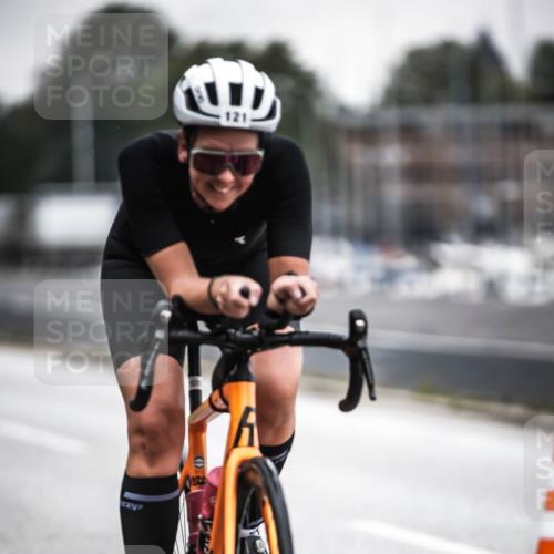 16.08.2026 - KN Förde Triathlon 2026 H.Heesch http://msf.ph/oto/9965270 16.08.2026 09:19:53 Radfahren 121 meine-sportfotos.de
