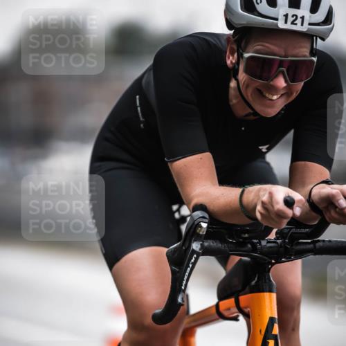 16.08.2026 - KN Förde Triathlon 2026 H.Heesch http://msf.ph/oto/9965273 16.08.2026 09:19:53 Radfahren 121 meine-sportfotos.de
