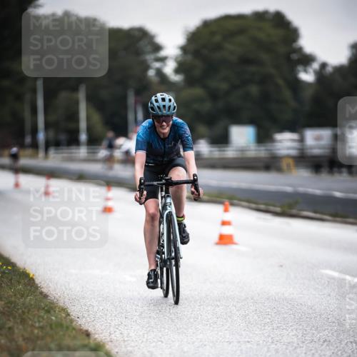 16.08.2026 - KN Förde Triathlon 2026 H.Heesch http://msf.ph/oto/9965288 16.08.2026 09:20:03 Radfahren 127, 129, 142, 148 meine-sportfotos.de