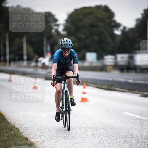 16.08.2026 - KN Förde Triathlon 2026 H.Heesch http://msf.ph/oto/9965289 16.08.2026 09:20:03 Radfahren 127, 129, 142, 148 meine-sportfotos.de