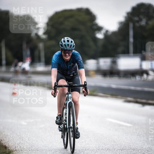16.08.2026 - KN Förde Triathlon 2026 H.Heesch http://msf.ph/oto/9965292 16.08.2026 09:20:03 Radfahren 127, 129, 142, 148 meine-sportfotos.de