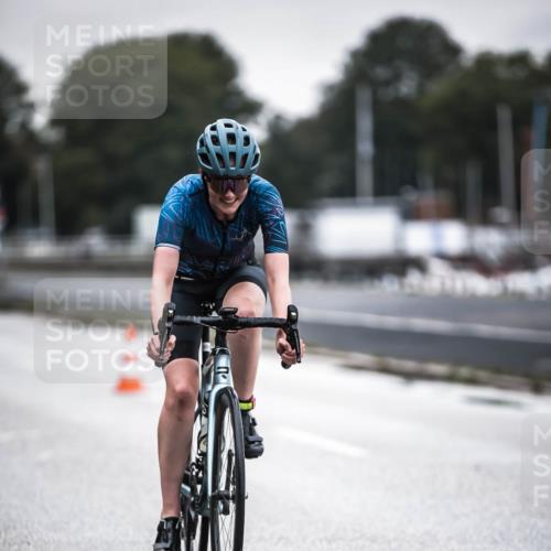 16.08.2026 - KN Förde Triathlon 2026 H.Heesch http://msf.ph/oto/9965294 16.08.2026 09:20:04 Radfahren 127, 129, 142, 148 meine-sportfotos.de