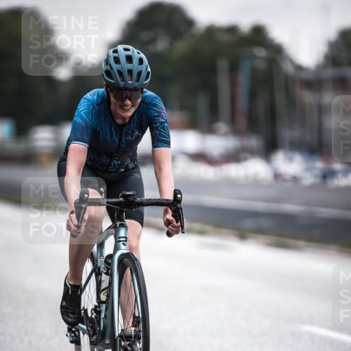 16.08.2026 - KN Förde Triathlon 2026 H.Heesch http://msf.ph/oto/9965296 16.08.2026 09:20:04 Radfahren 127, 129, 142, 148 meine-sportfotos.de