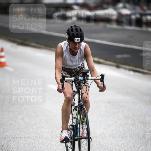 16.08.2026 - KN Förde Triathlon 2026 H.Heesch http://msf.ph/oto/9965307 16.08.2026 09:20:17 Radfahren 110, 113 meine-sportfotos.de