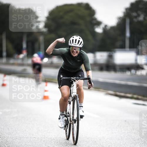 16.08.2026 - KN Förde Triathlon 2026 H.Heesch http://msf.ph/oto/9965380 16.08.2026 09:22:03 Radfahren 141, 162 meine-sportfotos.de