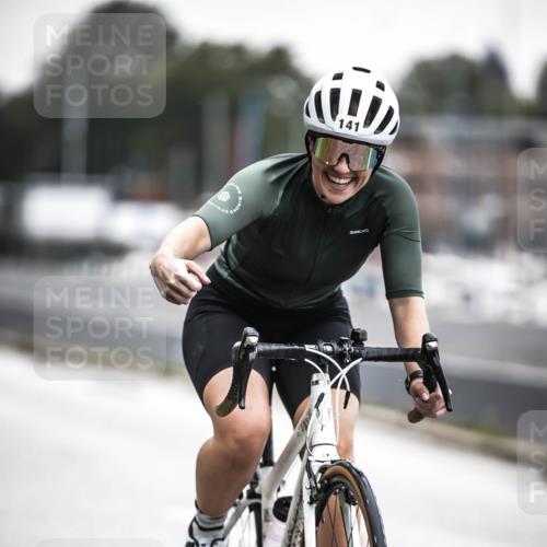 16.08.2026 - KN Förde Triathlon 2026 H.Heesch http://msf.ph/oto/9965387 16.08.2026 09:22:04 Radfahren 141, 162 meine-sportfotos.de