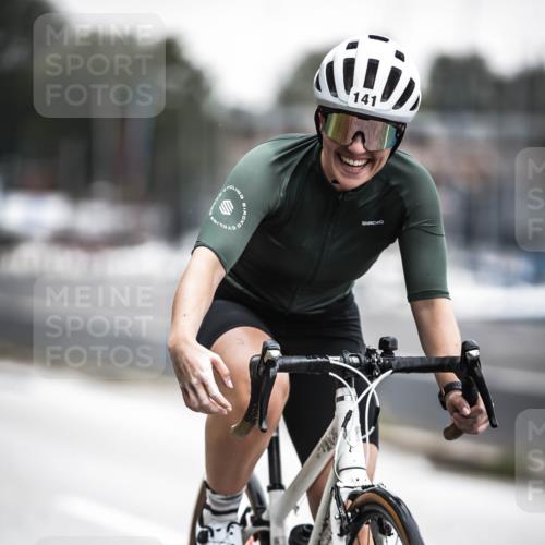 16.08.2026 - KN Förde Triathlon 2026 H.Heesch http://msf.ph/oto/9965388 16.08.2026 09:22:04 Radfahren 141, 162 meine-sportfotos.de