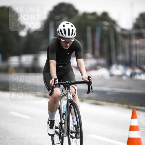 16.08.2026 - KN Förde Triathlon 2026 H.Heesch http://msf.ph/oto/9965427 16.08.2026 09:23:00 Radfahren 104, 123, 130, 145, 150, 153, 159 meine-sportfotos.de