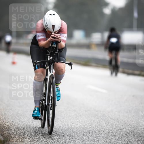 16.08.2026 - KN Förde Triathlon 2026 H.Heesch http://msf.ph/oto/9965681 16.08.2026 09:25:04 Radfahren 165, 168 meine-sportfotos.de