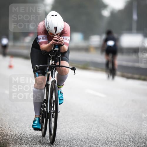 16.08.2026 - KN Förde Triathlon 2026 H.Heesch http://msf.ph/oto/9965682 16.08.2026 09:25:04 Radfahren 165, 168 meine-sportfotos.de