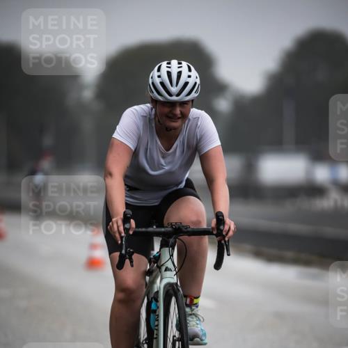16.08.2026 - KN Förde Triathlon 2026 H.Heesch http://msf.ph/oto/9966001 16.08.2026 09:27:32 Radfahren 121, 138, 171, 172, 176, 180, 230 meine-sportfotos.de