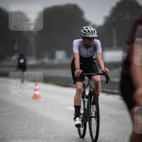 16.08.2026 - KN Förde Triathlon 2026 H.Heesch http://msf.ph/oto/9966083 16.08.2026 09:27:50 Radfahren 115, 142, 168, 186, 187, 204 meine-sportfotos.de