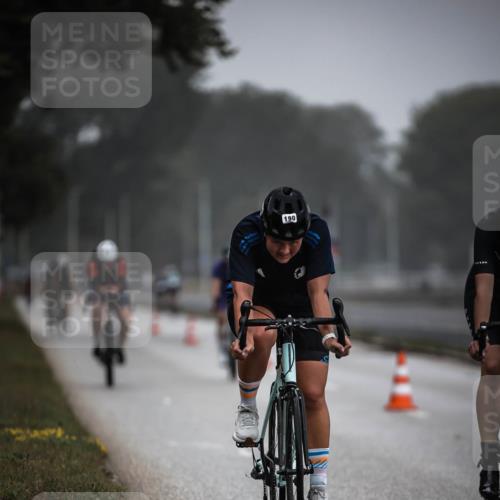 16.08.2026 - KN Förde Triathlon 2026 H.Heesch http://msf.ph/oto/9966201 16.08.2026 09:28:07 Radfahren 110, 113, 114, 169, 174, 190, 194, 198, 225, 239 meine-sportfotos.de