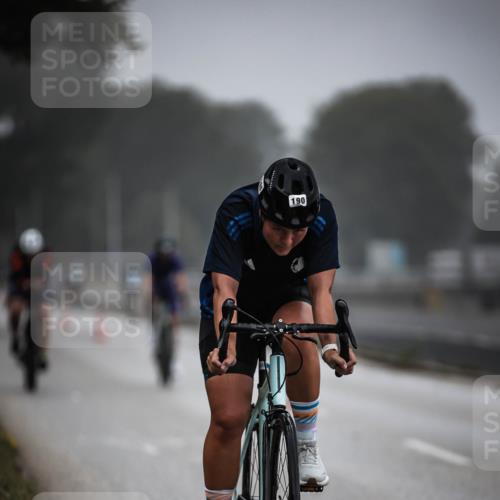 16.08.2026 - KN Förde Triathlon 2026 H.Heesch http://msf.ph/oto/9966210 16.08.2026 09:28:07 Radfahren 110, 113, 114, 169, 174, 190, 194, 198, 225, 239 meine-sportfotos.de