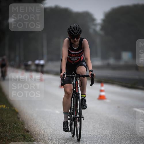 16.08.2026 - KN Förde Triathlon 2026 H.Heesch http://msf.ph/oto/9966279 16.08.2026 09:28:23 Radfahren 109, 122 meine-sportfotos.de