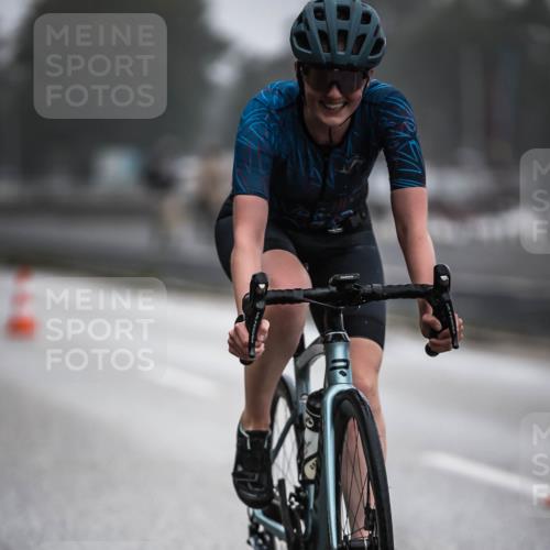 16.08.2026 - KN Förde Triathlon 2026 H.Heesch http://msf.ph/oto/9966765 16.08.2026 09:30:21 Radfahren 142, 146, 235 meine-sportfotos.de