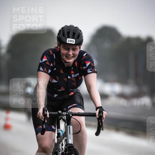 16.08.2026 - KN Förde Triathlon 2026 H.Heesch http://msf.ph/oto/9966977 16.08.2026 09:30:50 Radfahren 129, 141, 149, 160, 205 meine-sportfotos.de