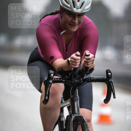 16.08.2026 - KN Förde Triathlon 2026 H.Heesch http://msf.ph/oto/9967346 16.08.2026 09:39:04 Radfahren 180, 183, 239 meine-sportfotos.de