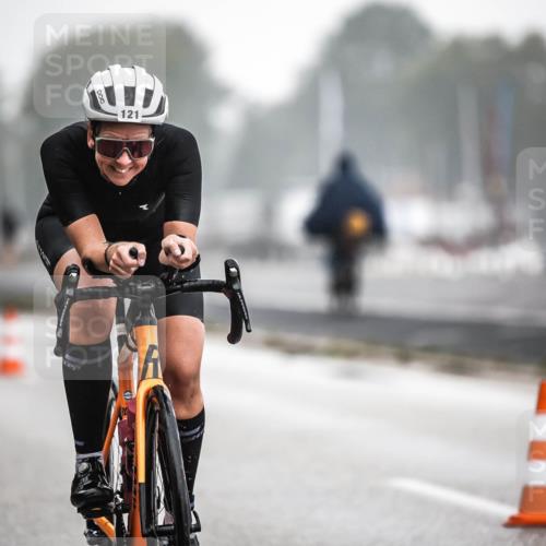 16.08.2026 - KN Förde Triathlon 2026 H.Heesch http://msf.ph/oto/9967790 16.08.2026 09:40:21 Radfahren 110, 121, 127, 140, 142, 148, 176, 191, 206 meine-sportfotos.de
