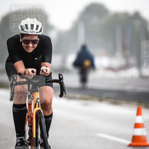 16.08.2026 - KN Förde Triathlon 2026 H.Heesch http://msf.ph/oto/9967792 16.08.2026 09:40:21 Radfahren 110, 121, 127, 140, 142, 148, 176, 191, 206 meine-sportfotos.de