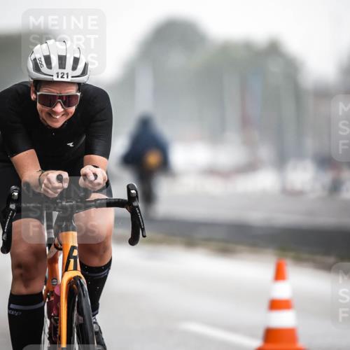 16.08.2026 - KN Förde Triathlon 2026 H.Heesch http://msf.ph/oto/9967796 16.08.2026 09:40:21 Radfahren 110, 121, 127, 140, 142, 148, 176, 191, 206 meine-sportfotos.de
